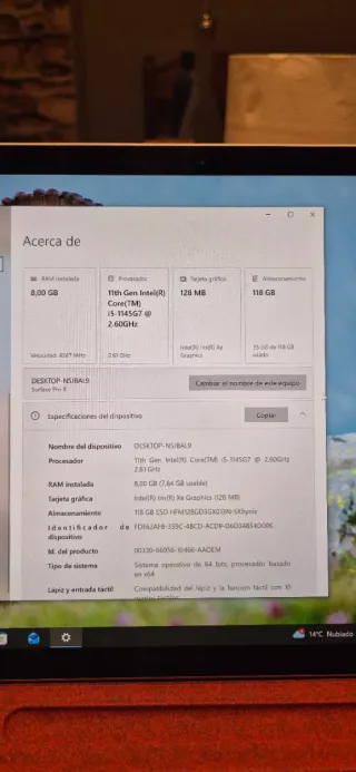 Microsoft Surface Pro 8 con Teclado Rojo