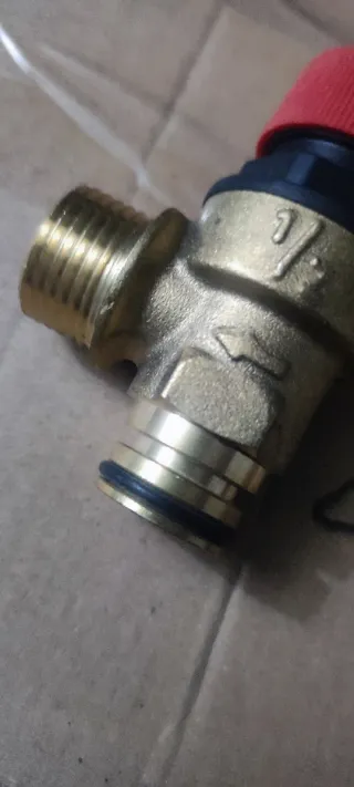 Válvula seguridad caldera roca