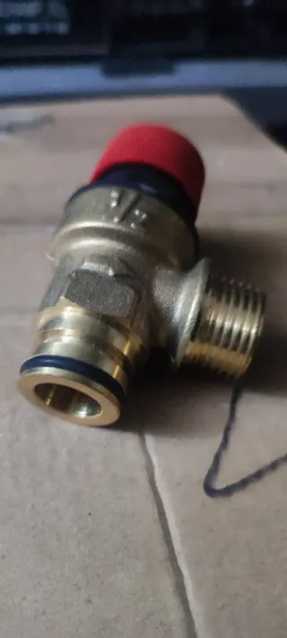 Válvula seguridad caldera roca