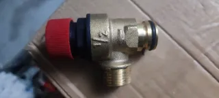 Válvula seguridad caldera roca