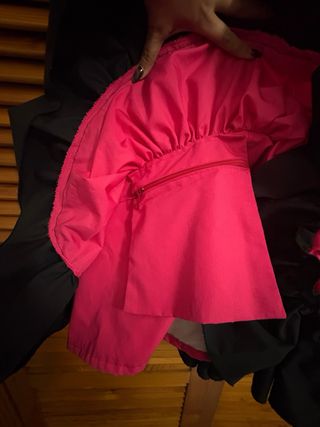 Falda y blusa flamenca negra y rosa