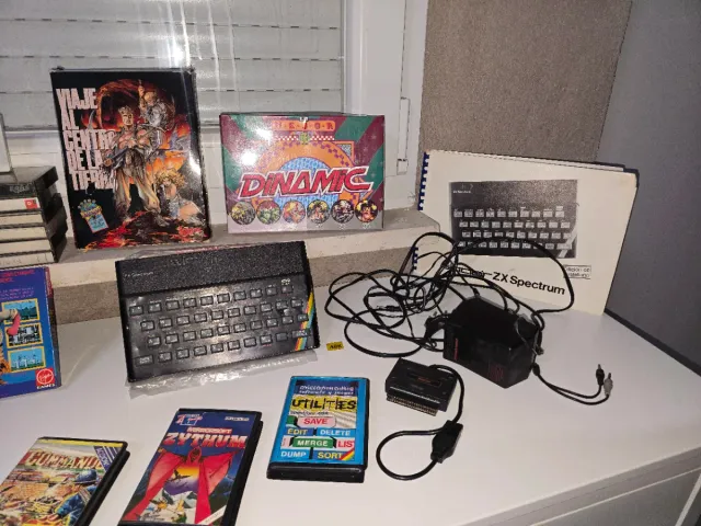 ZX Spectrum + Colección Videojuegos