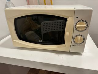 Microondas blanco
