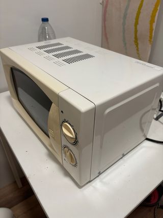 Microondas blanco