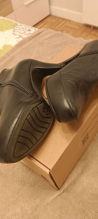 Botín azul piel unisa