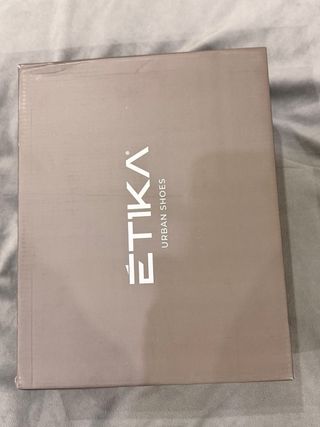 Botas marca ETIKA negras  de LUNA