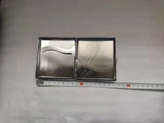 Pitillera metálica plateada