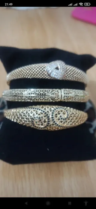 Lote 3 Brazaletes Rígidos Belly Bella Dorados