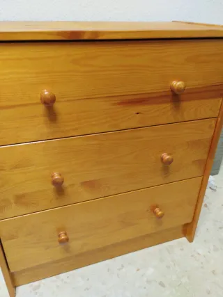 Cómoda de madera
