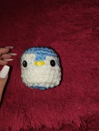 Pingüino de ganchillo hecho a mano