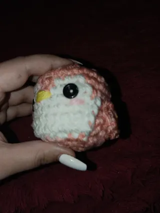 Pingüino de ganchillo hecho a mano