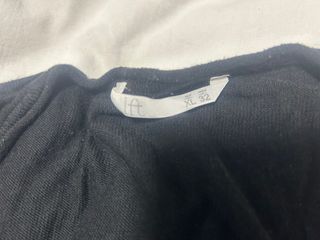 Jersey Negro Cuello V de lefties