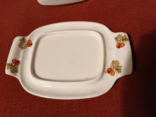 Mantequillera cerámica con cerezas