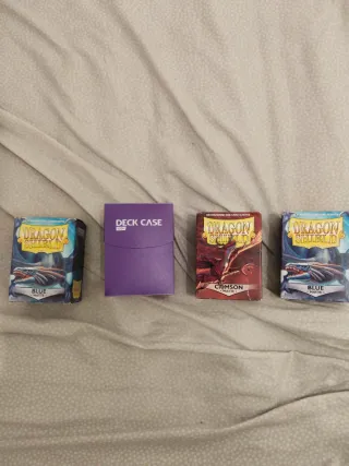 Lote 4 mazos & fundas MAGIC THE GATHERING + cartas