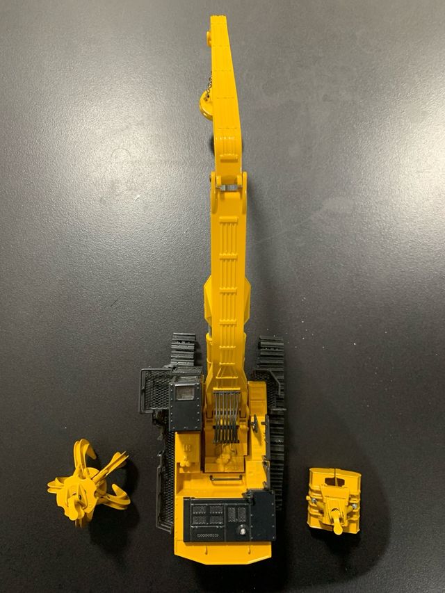 Excavadora Komatsu PC1100LC con accesorios de Joal