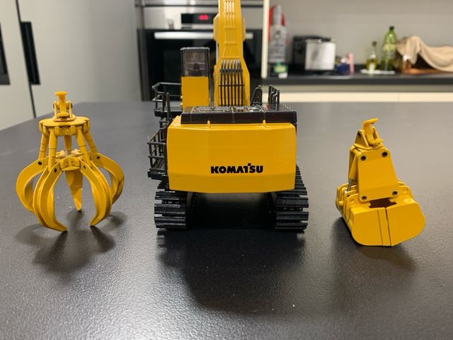 Excavadora Komatsu PC1100LC con accesorios de Joal