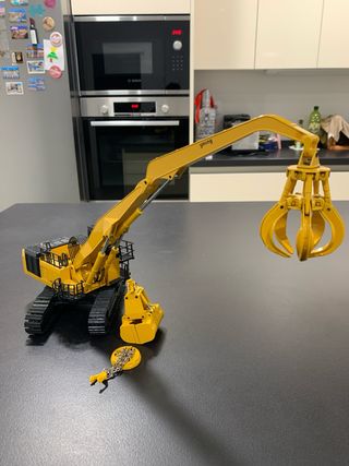 Excavadora Komatsu PC1100LC con accesorios de Joal