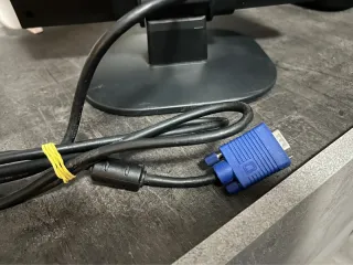 Monitor HP 15 pollici argento e nero