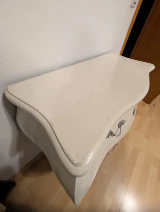 Cajonera blanca estilo francés