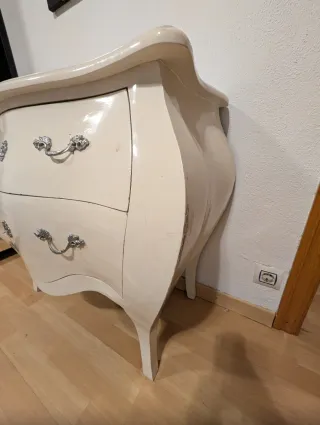 Cajonera blanca estilo francés