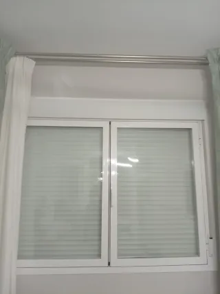Ventanas de aluminio blancas