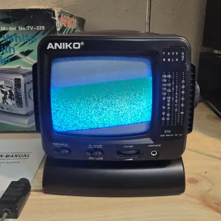 TV Portátil Blanco y Negro Aniko 328 con Radio