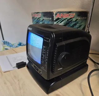 TV Portátil Blanco y Negro Aniko 328 con Radio