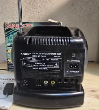 TV Portátil Blanco y Negro Aniko 328 con Radio