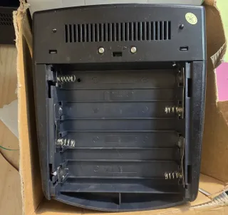 TV Portátil Blanco y Negro Aniko 328 con Radio