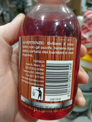 Teknica Olio Rosso per Mobili e Pavimenti nutre