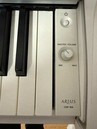 Piano Digital Yamaha Arius YDP-164