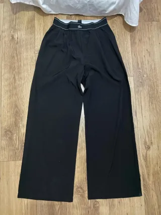 Pantalón Alo Negro Ancho