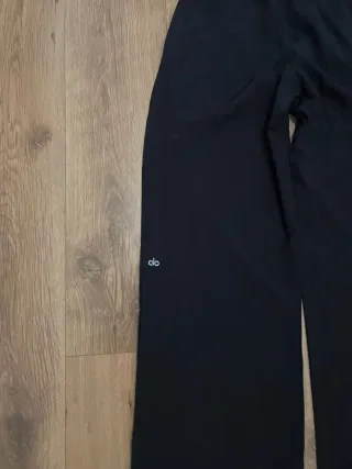 Pantalón Alo Negro Ancho