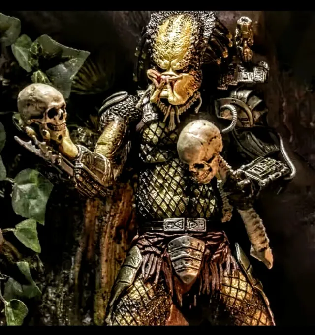 FIGURA NECA ULTIMATE ALIEN PREDATOR JUNGLE HUNTER.