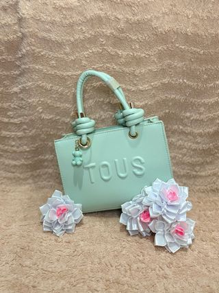 Hermosos bolsos Tous.