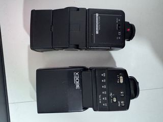 Canon EOS 500D con accesorios