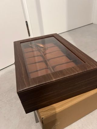 Caja para 12 relojes