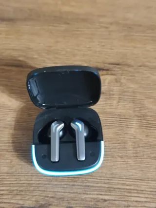 Auriculares G05 negros y azules