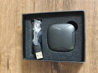 Auriculares G05 negros y azules