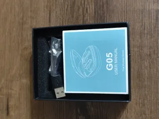 Auriculares G05 negros y azules