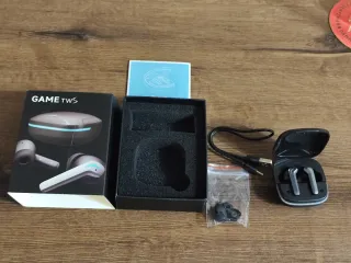 Auriculares G05 negros y azules