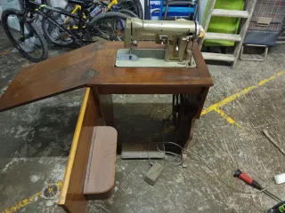 Máquina de coser Wertheim