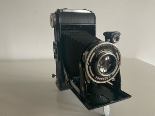 1145. Cámara plegable Franka Werk