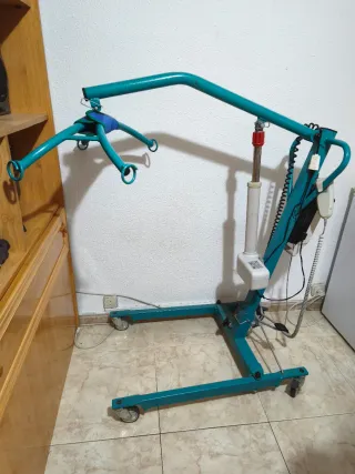 Grúa ortopédica. Usada 1 vez