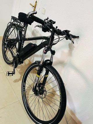 Bicicleta Eléctrica Negra