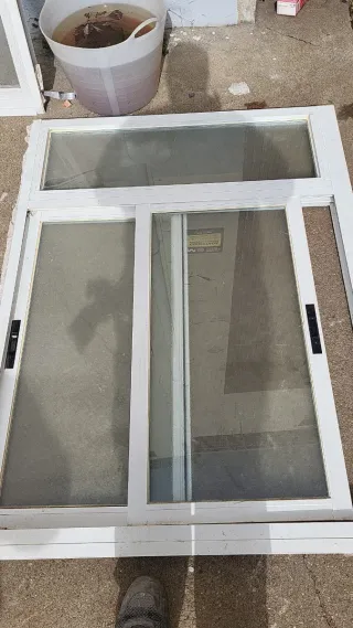 Ventana corredera PVC blanca