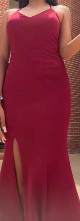 Vestido de fiesta vino tinto con abertura