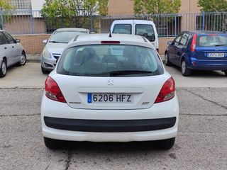 Peugeot 207 2012