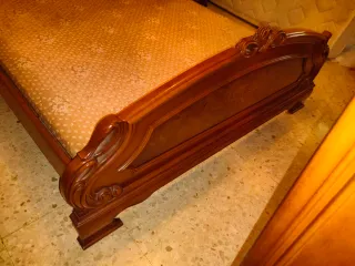 Base tapizada 140 cm con cabecero y pie de cama