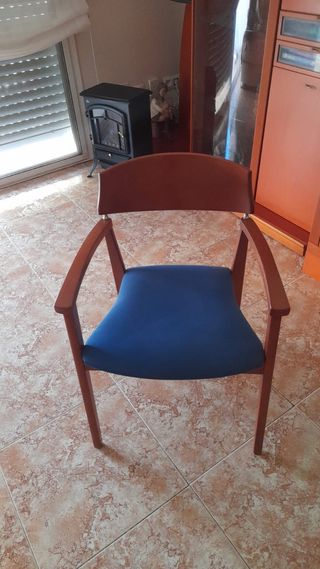 Mueble comedor, mesa y sillas